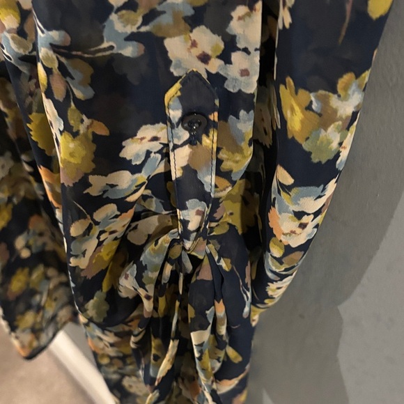 LC Lauren Conrad Navy Floral Women's Top - Picture 7 of 8